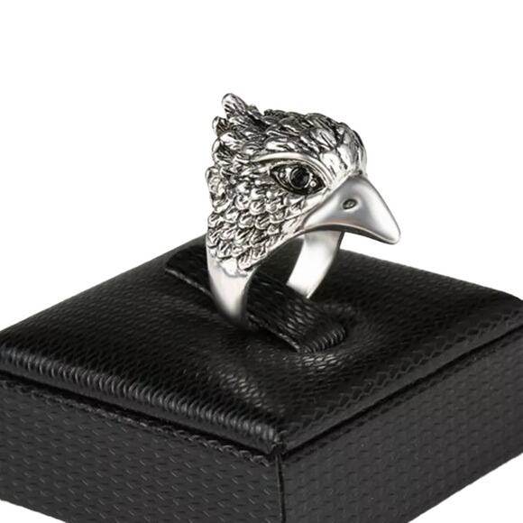 Antiqued Ancient Silver Round Red Crystal Eye Falcon Head Ring Size 10 - Picture 3 of 6